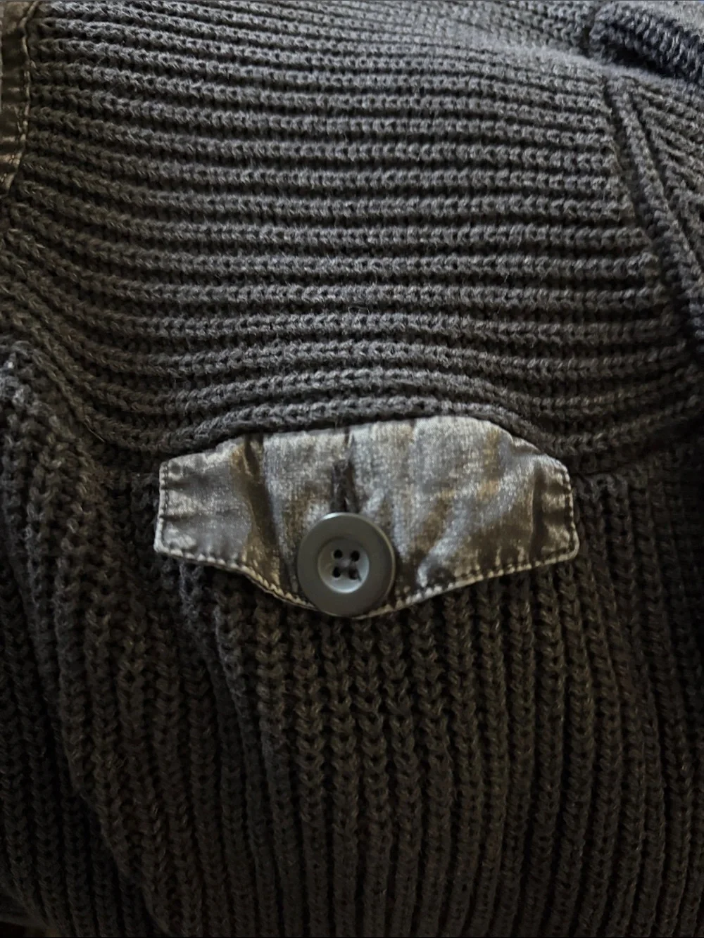 Men’s Orvis Washed Black Ribbed Henley Sweater with Cuff Patches. Sz L